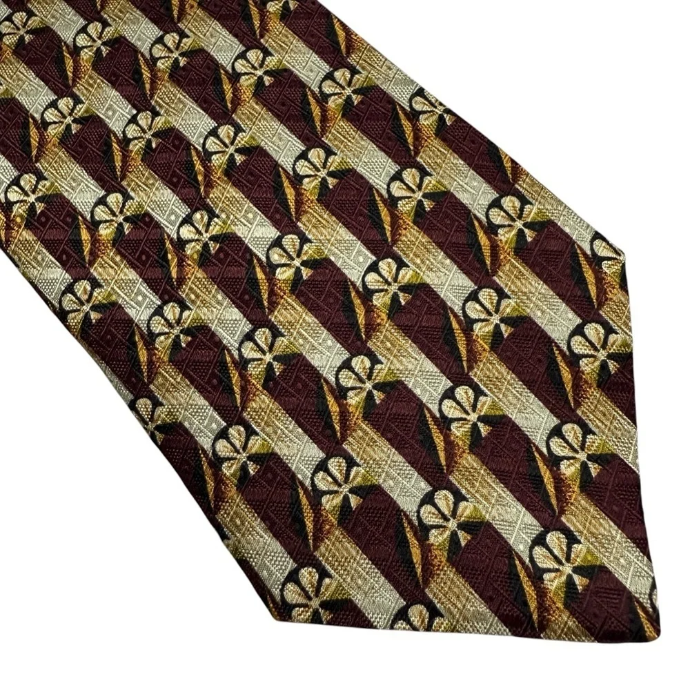 Ermenegildo Zegna Tie Silk Italy Made Shamrocks Tan Burgundy Fall Formal Event